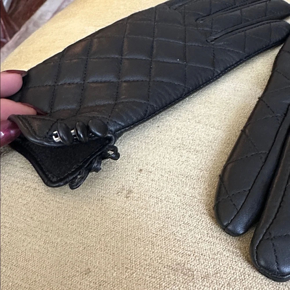 Dennis Basso Black Quilted Leather Gloves with Buttons Women's Size S